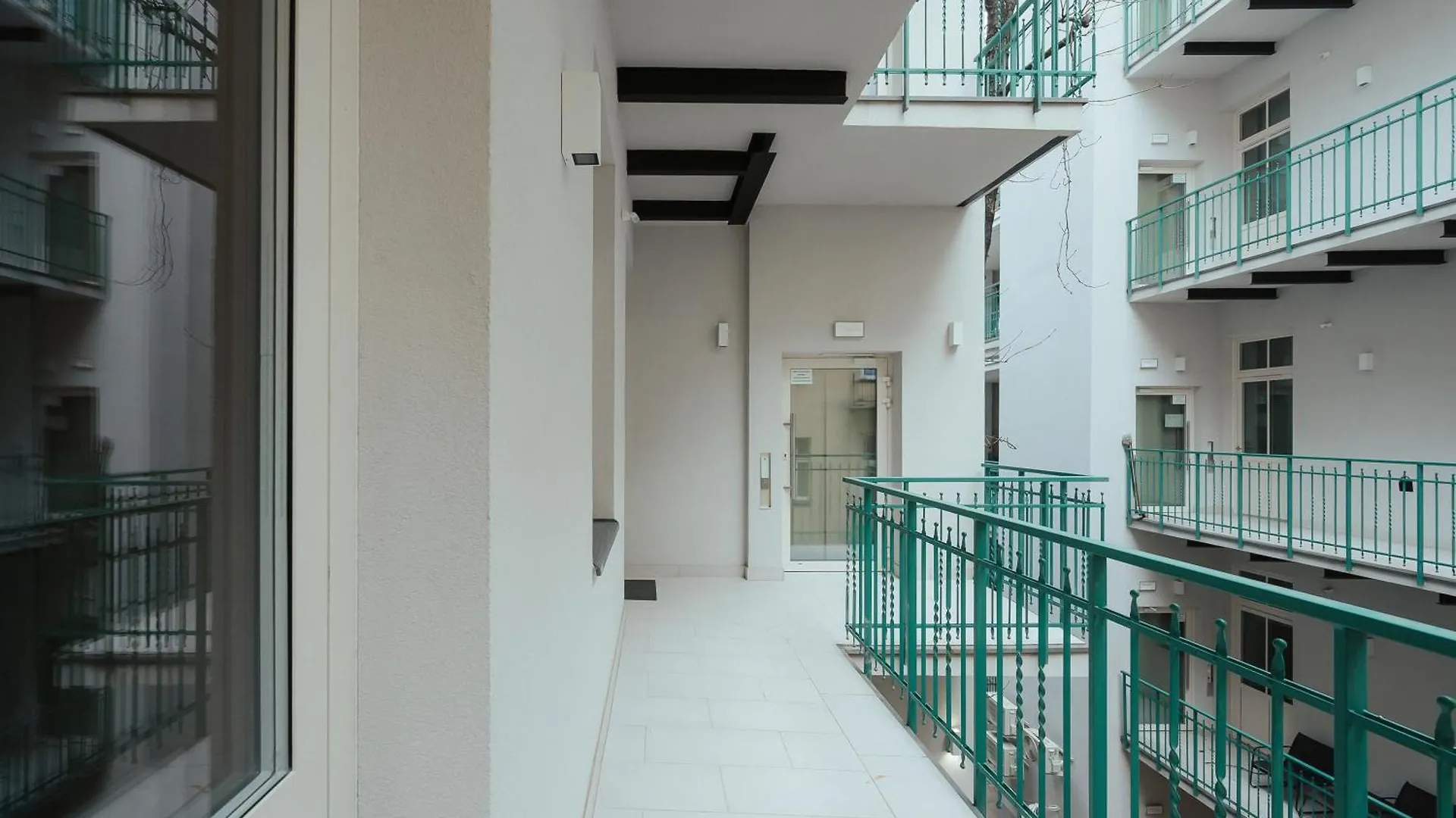 D21 Art Loft Apartment 크라쿠프 0*,  폴란드